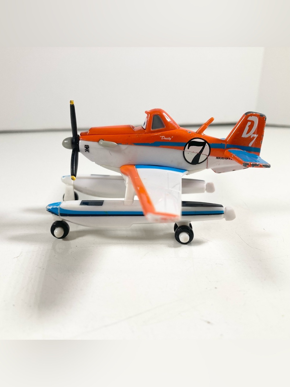Disney Planes Fire Rescue Dusty Cropperhopper D7 Plane w Pontoons Diecast Toy